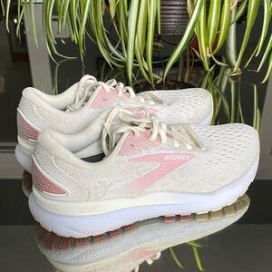 Brooks Ghost 16, Coconut/Zephyr/White, Womens Size 8